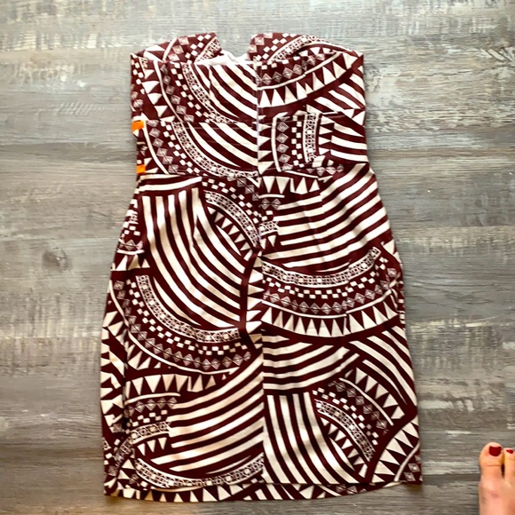 Fun strapless mini - Picture 2 of 4